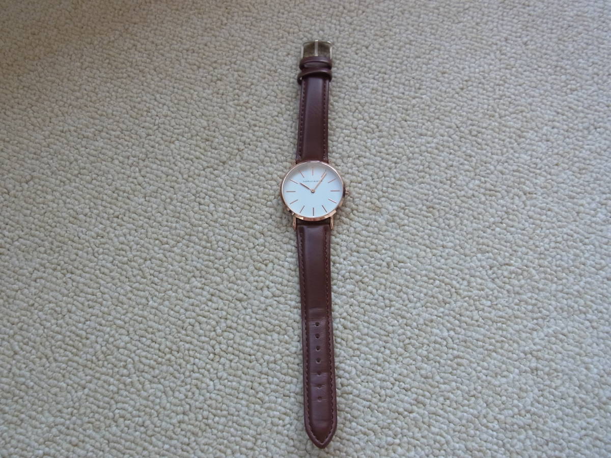 HANNAH MARTIN simple design wristwatch ( Brown )