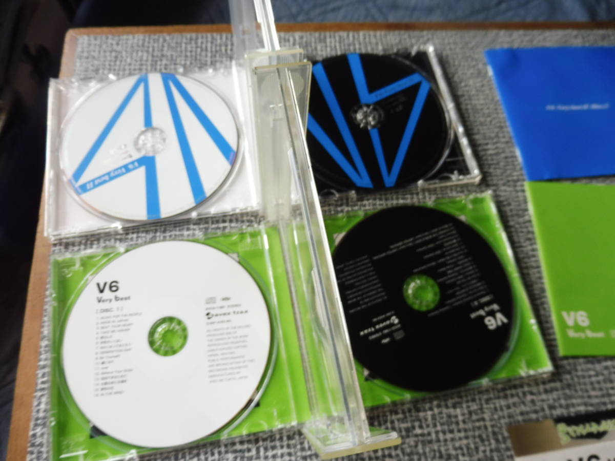 V6 ベスト４CDアルバム Very best 1+2 愛なんだ made in japan WAになっておどろう GUILTY over_画像2