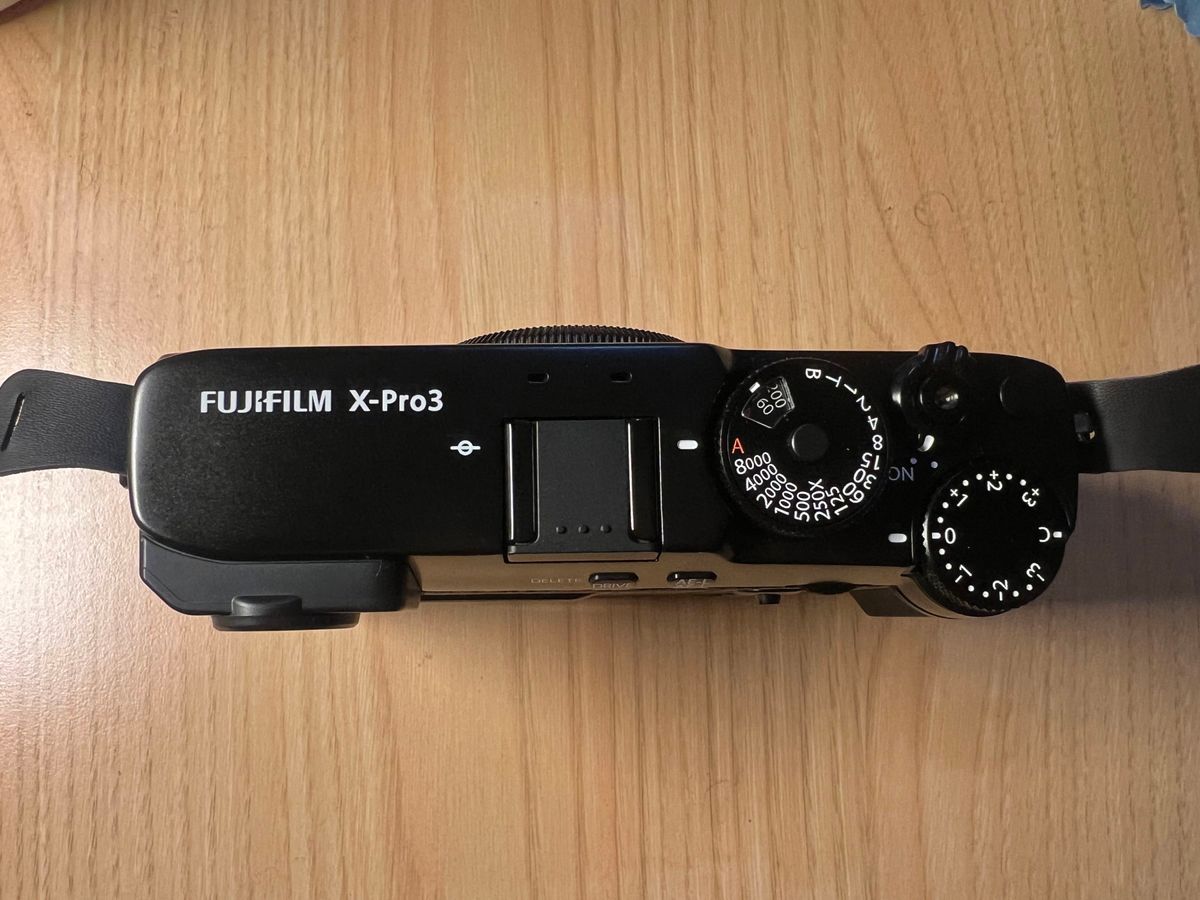 ほぼ未使用】撮影31枚 FUJIFILM 富士フィルム X-Pro3 ストロボ ほぼ未使用】撮影31枚 FUJIFILM 富士フィルム X-Pro3 ストロボ