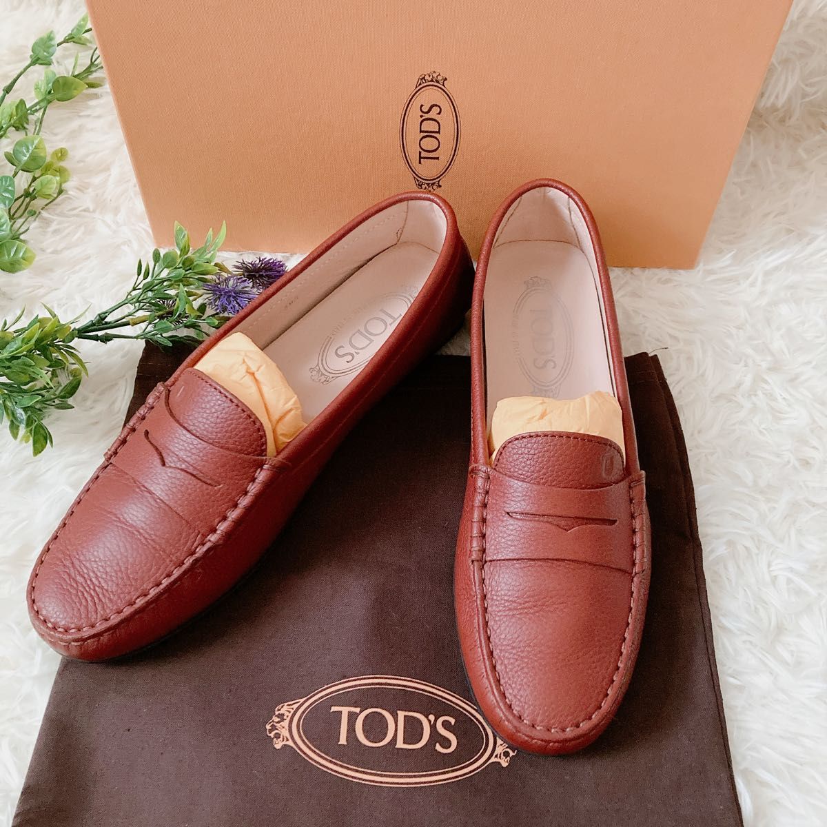 く日はお得♪ Tod´s トッズ ローファー TOD ドライビングシューズ メンズ