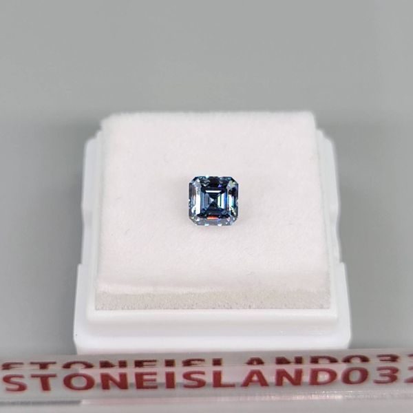 labo vivid blue diamond 0.6ct assy .- cut gem . stone rare brilliancy high quality gem series square form moa sa Night C446