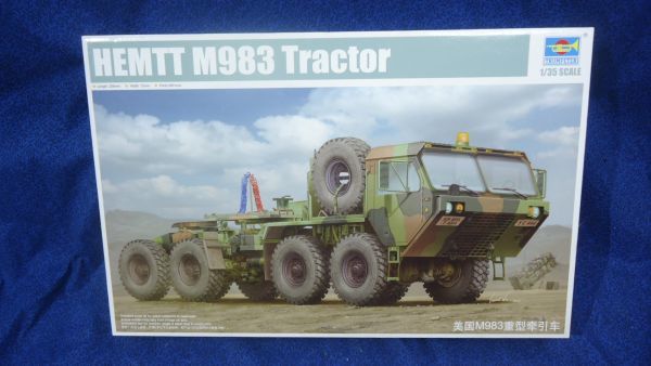 302 01021 tiger mpeta-1/35 M983 tractor 710/100D3