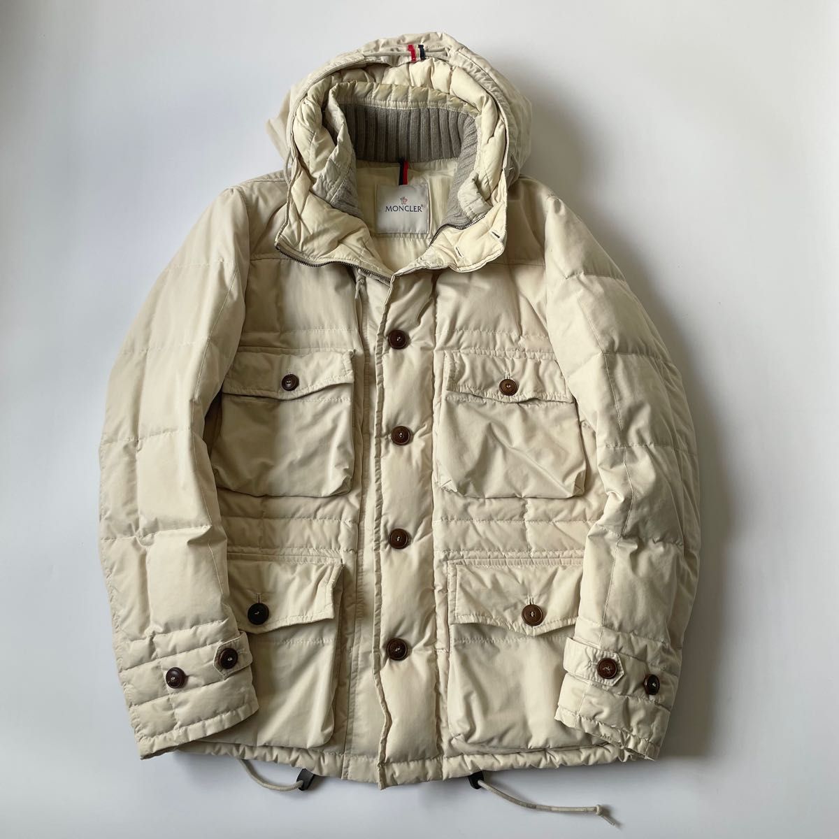 【ビンテージ】 MONCLER モンクレール FUTAINE マルチポケット ダウンジャケット オフホワイト 2 【ビンテージ】 MONCLER モンクレール FUTAINE マルチポケット ダウンジャケット オフホワイト 2