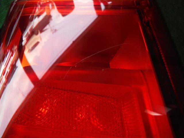 8kurudepa H26年 ワゴンR DBA-MH34S 左 テール ランプ ライト ＬＥＤ TOKAI 35603-72M0L [ZNo:05001080]_画像4