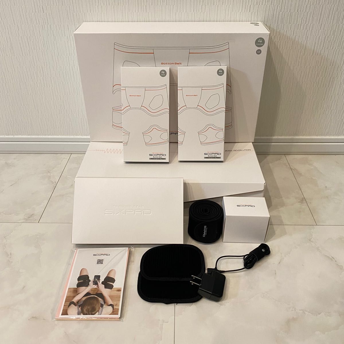 美品 シックスパッド ボトムベルト 脚トレ トレーニング EMS 美品 シックスパッド ボトムベルト 脚トレ トレーニング EMS