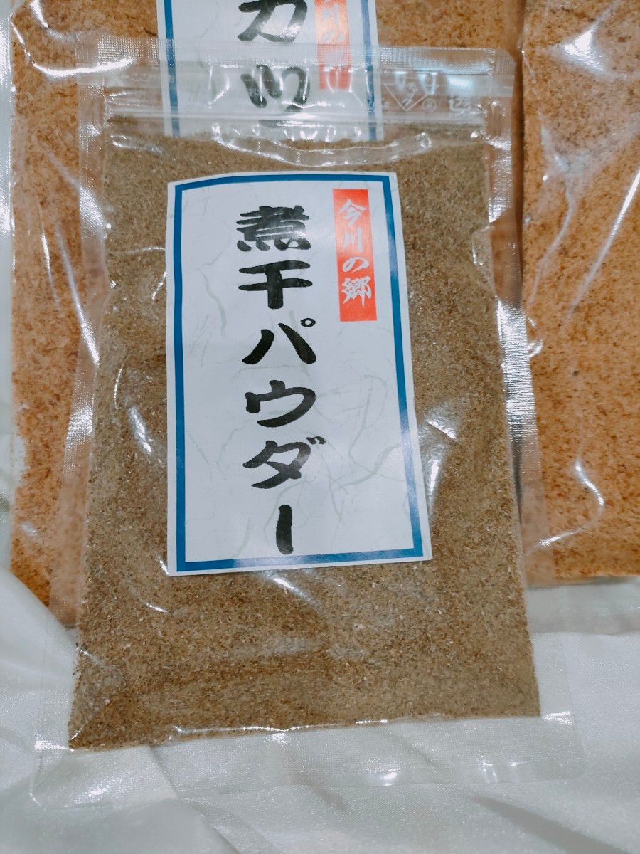 カツオ粉１５０ｇ×煮干しパウダー８０ｇ