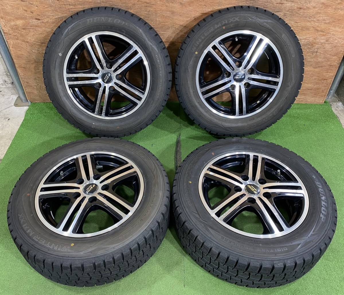 195/65R15 DUNLOP WINTER MAXX【2018年】(社外アルミホイール) 15X6J ET48 5H/114.3 4本セット！_画像1