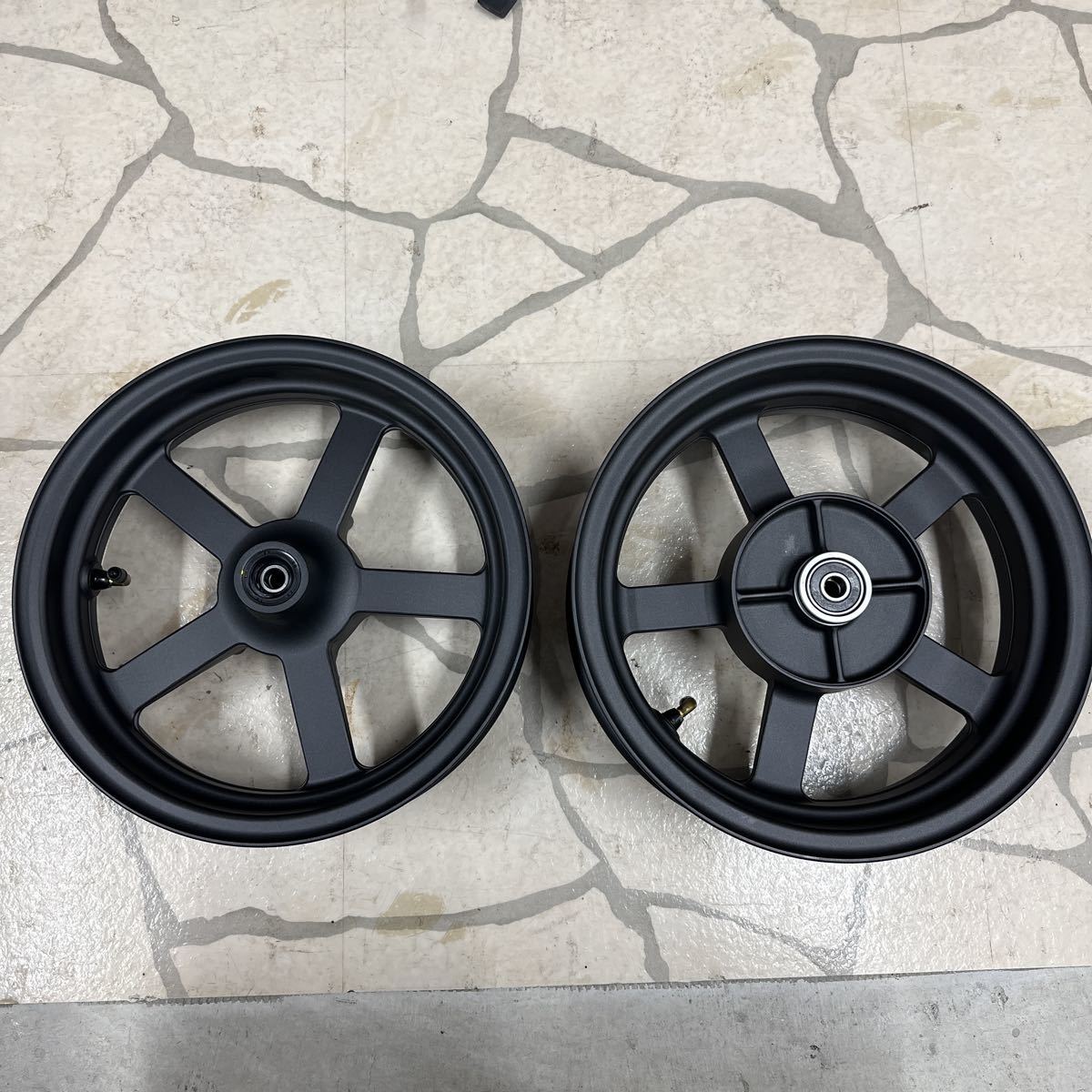 ホンダ グロム JC92 純正ホイール 黒 ABS無し 新品 タイ GROM ホンダ グロム JC92 純正ホイール 黒 ABS無し 新品 タイ GROM