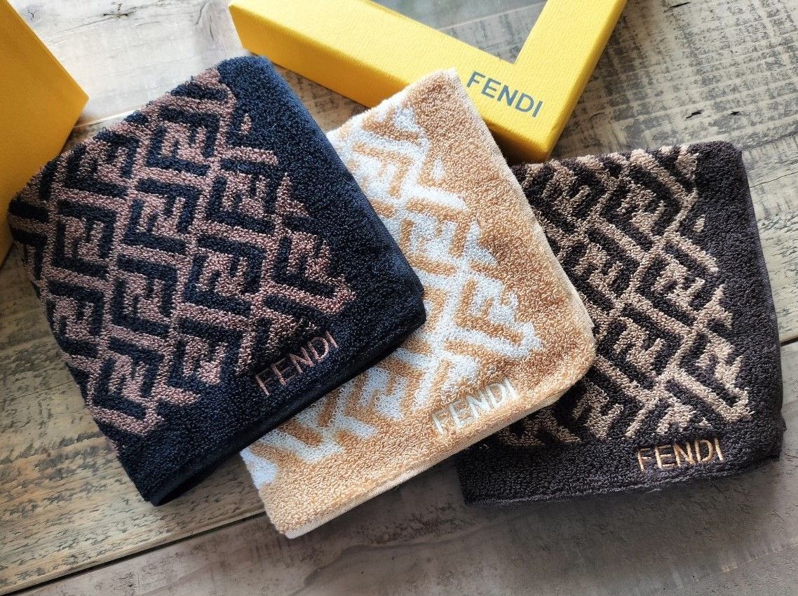 FENDI フェンディ タオルハンカチ3枚セット ズッカ Yahoo!フリマ（旧）-