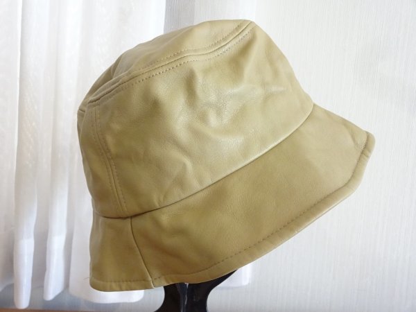 C パル D レディース・メンズ　ベージュ色　バケットハット 韓国製　サイズ５７cm　キャップ　帽子　合成皮革_画像4