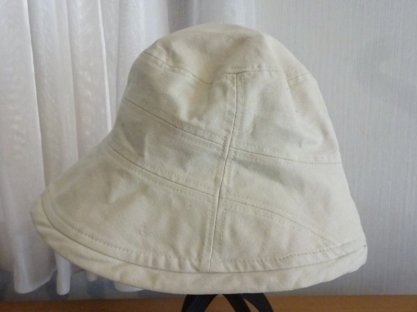 G J.PRESS H メンズ・レディース　つば広ハット　スタイル帽子　ベージュ色　サイズ５７・５cm　キャップ　帽子_画像1