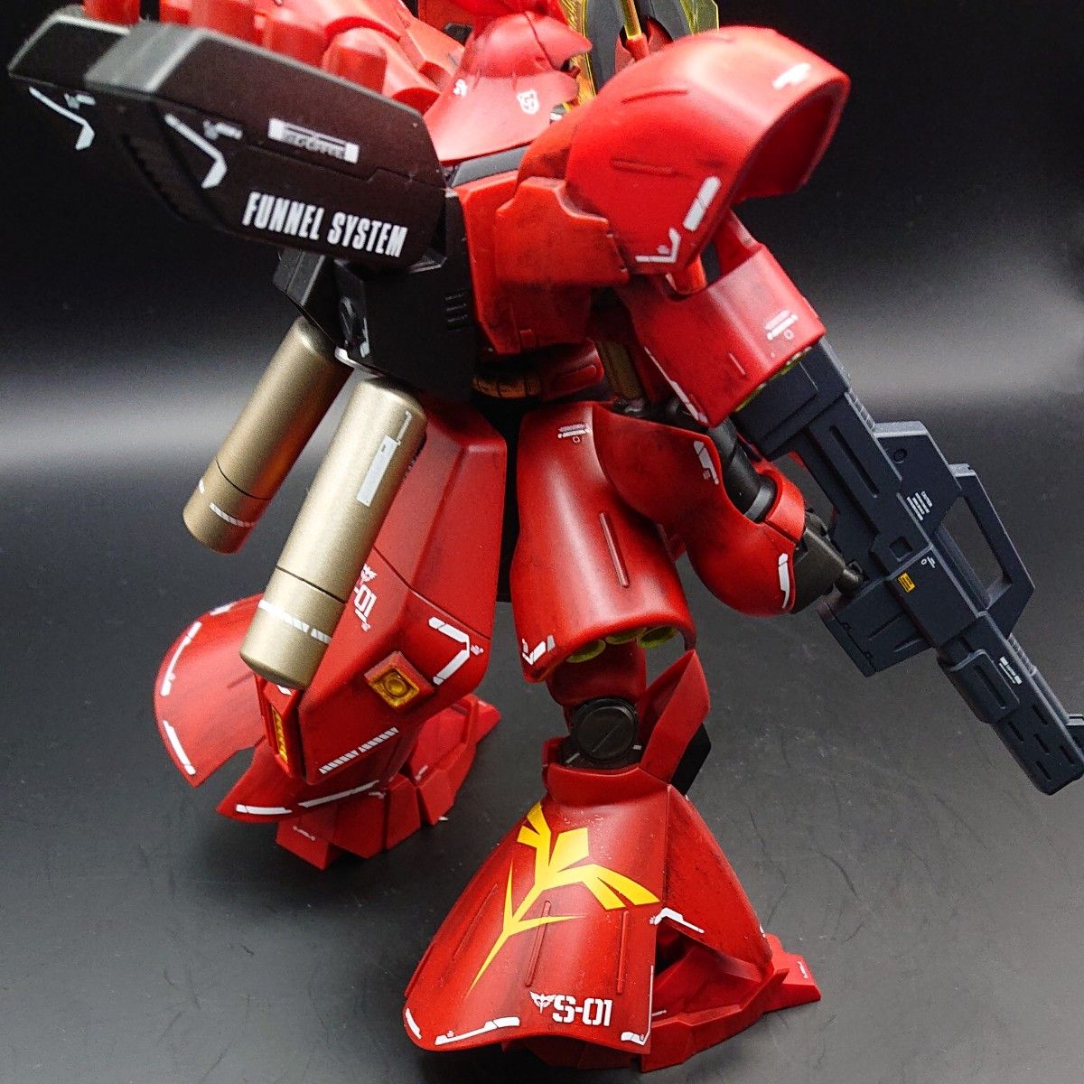 【ジャンク】機動戦士ガンダム 逆襲のシャア HG サザビー 完成品