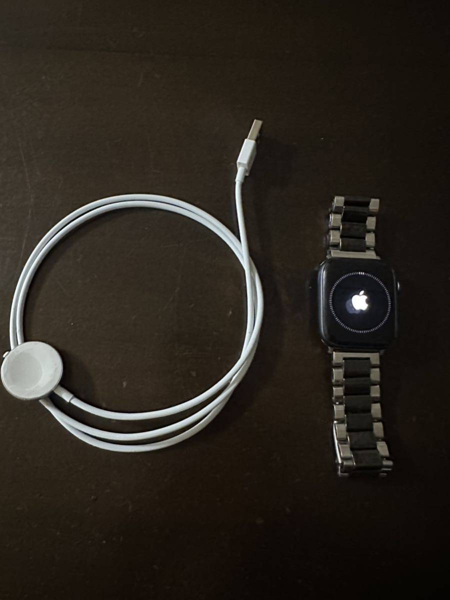 美品 AppleCare+ Apple Watch SE 44mm Nike スペースグレイ