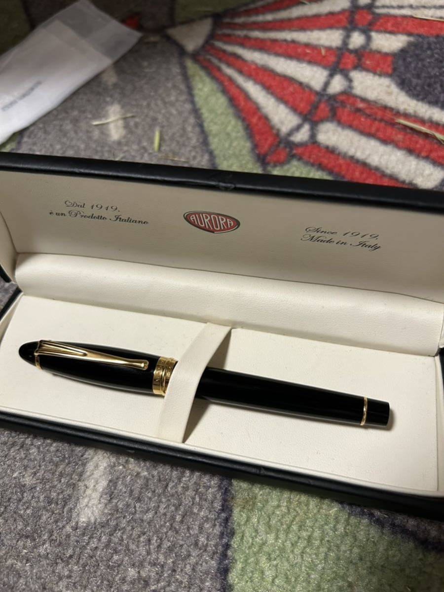  Aurora Epsilon black fountain pen ( used )