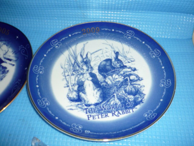 b* unused * not for sale * Mitsubishi UFJ confidence . Bank × Peter Rabbit original year plate stand attaching 2 sheets 