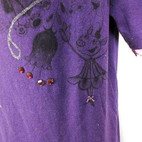 aru Velo Velo olleborebla T-shirt cut and sewn short sleeves tunic height cotton pig san print embroidery beads rhinestone purple lady's 