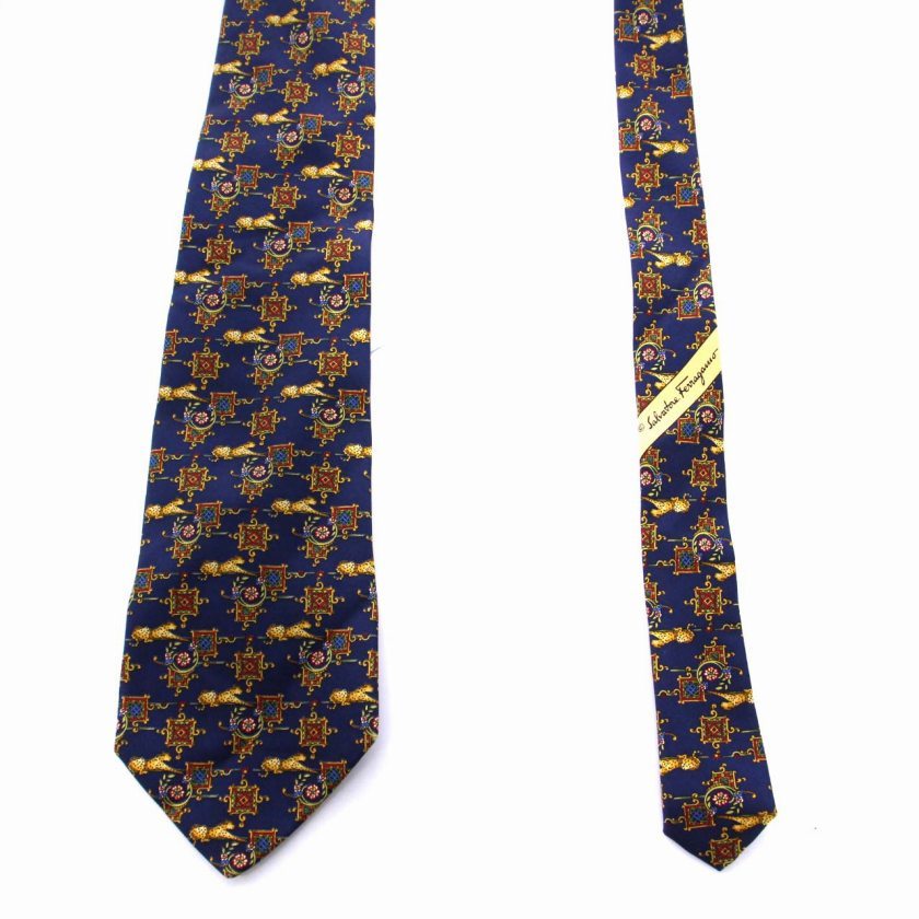  Salvatore Ferragamo Salvatore Ferragamo галстук . рисунок шелк Италия производства темно-синий темно-синий /BM #GY11 #OH женский 