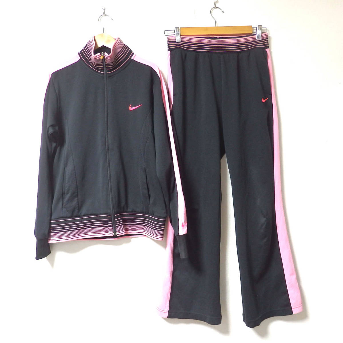 ナイキジャージ上下/セットアップ WOMEN'S レディース Lサイズ ナイキジャージ上下/セットアップ WOMEN'S レディース Lサイズ