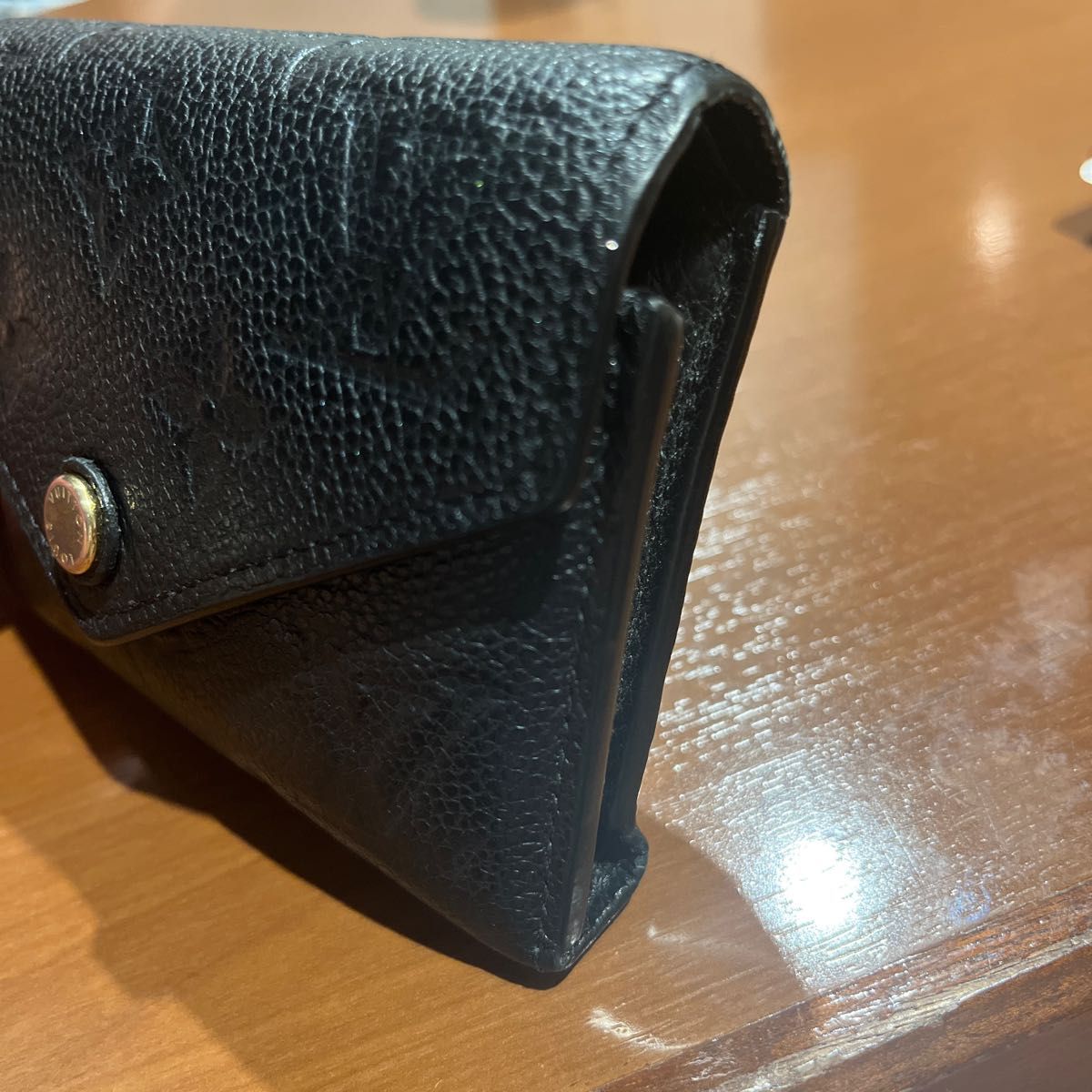ルイヴィトン 財布 ポルトフォイユ・ヴィクトリーヌ ノワール ルイヴィトン 財布 ポルトフォイユ・ヴィクトリーヌ ノワール