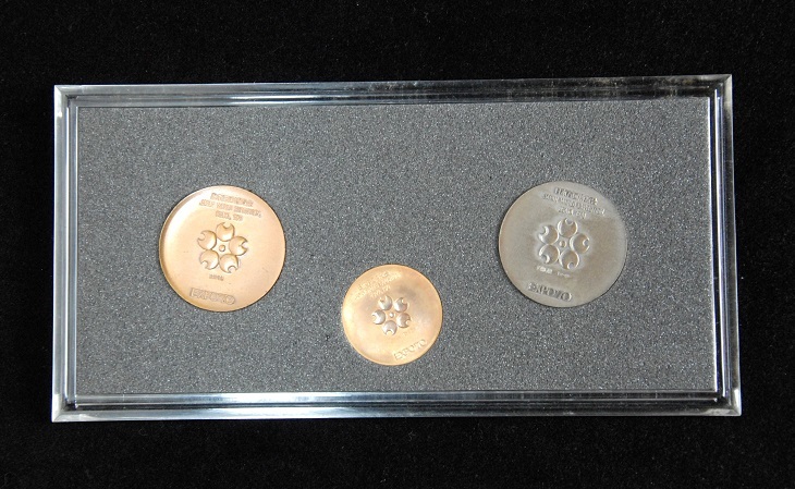 日本万国博覧会記念メダル EXPO’70 金銀銅 メダル 3枚セット【郵パック発送　送料無料】_画像2