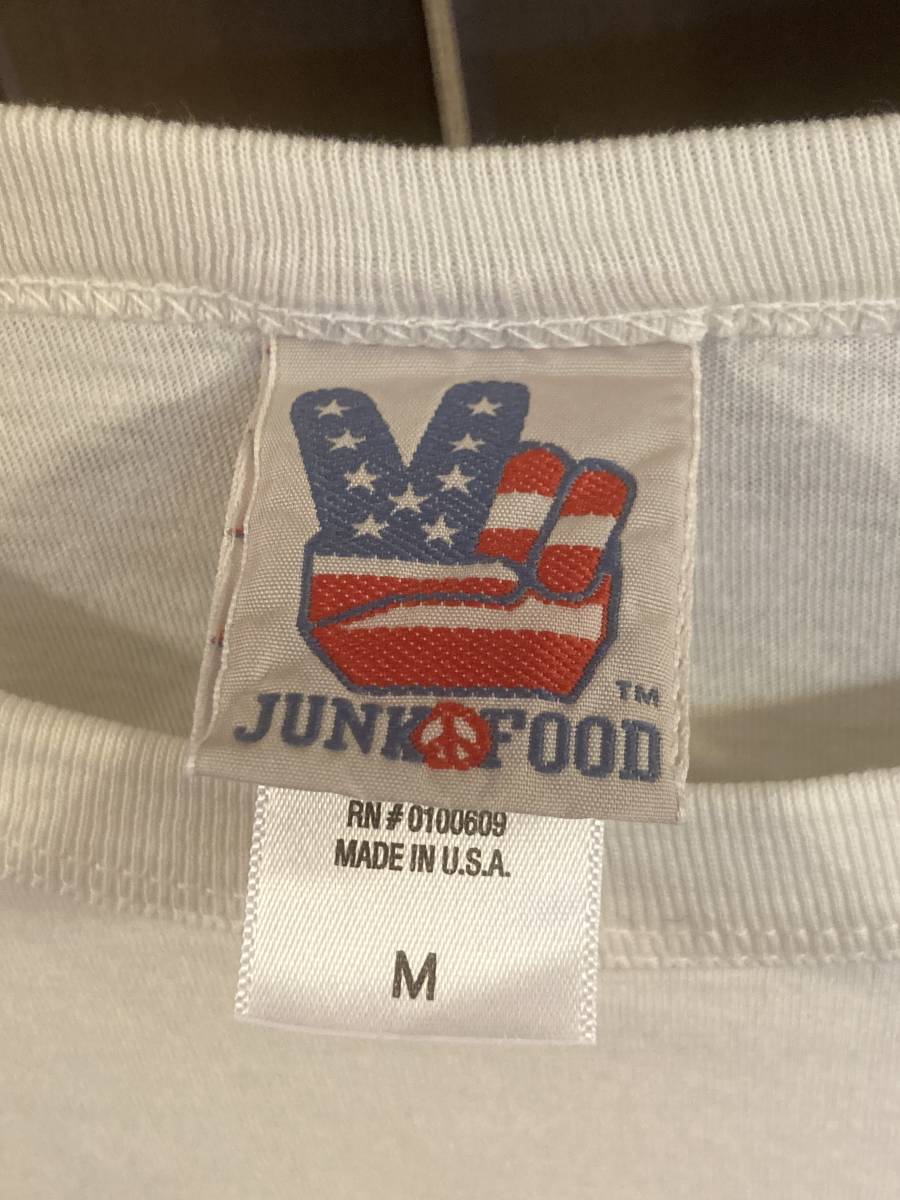JUNK FOOD junk food PEANUTS Snoopy Peanuts short sleeves T-shirt USA made 