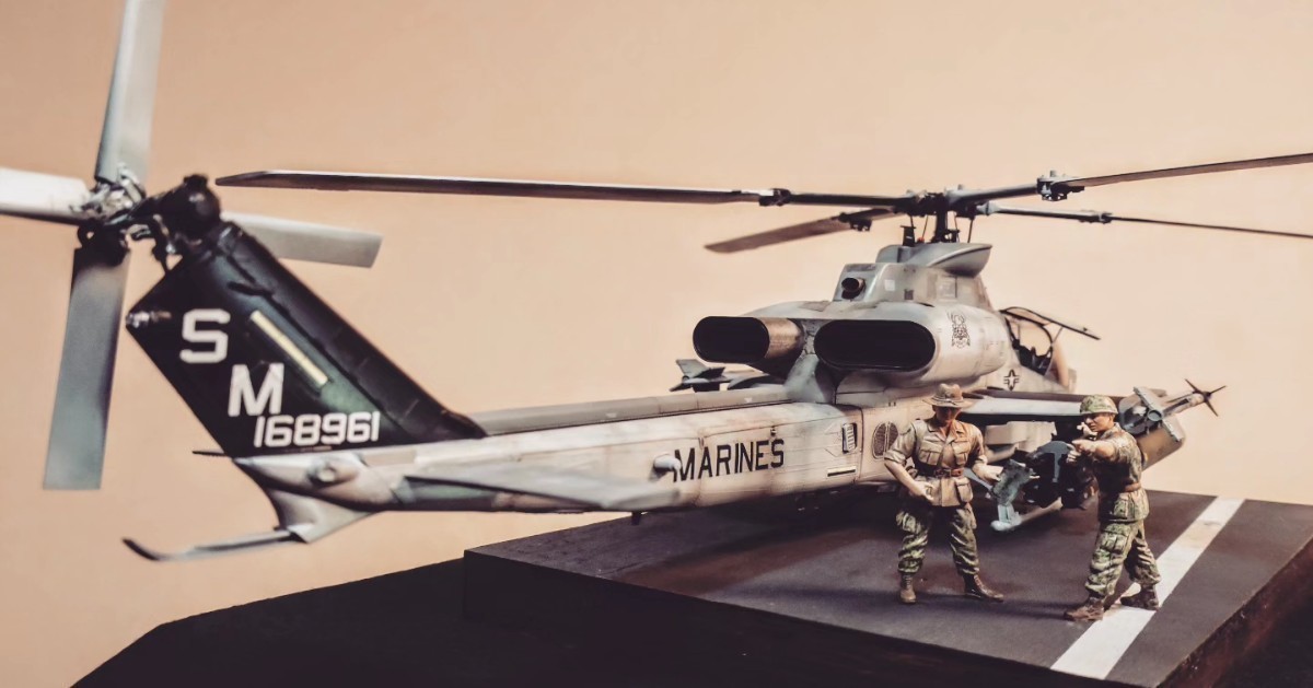 Yahoo!オークション - AH-1Z バイパー”シャークマウス” アメリカ Yahoo!オークション - AH-1Z バイパー”シャークマウス” アメリカ