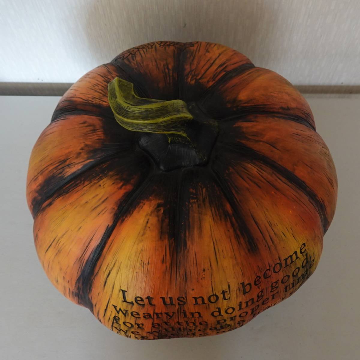 ( unused ) Halloween extra-large pumpkin ornament gardening objet d'art 