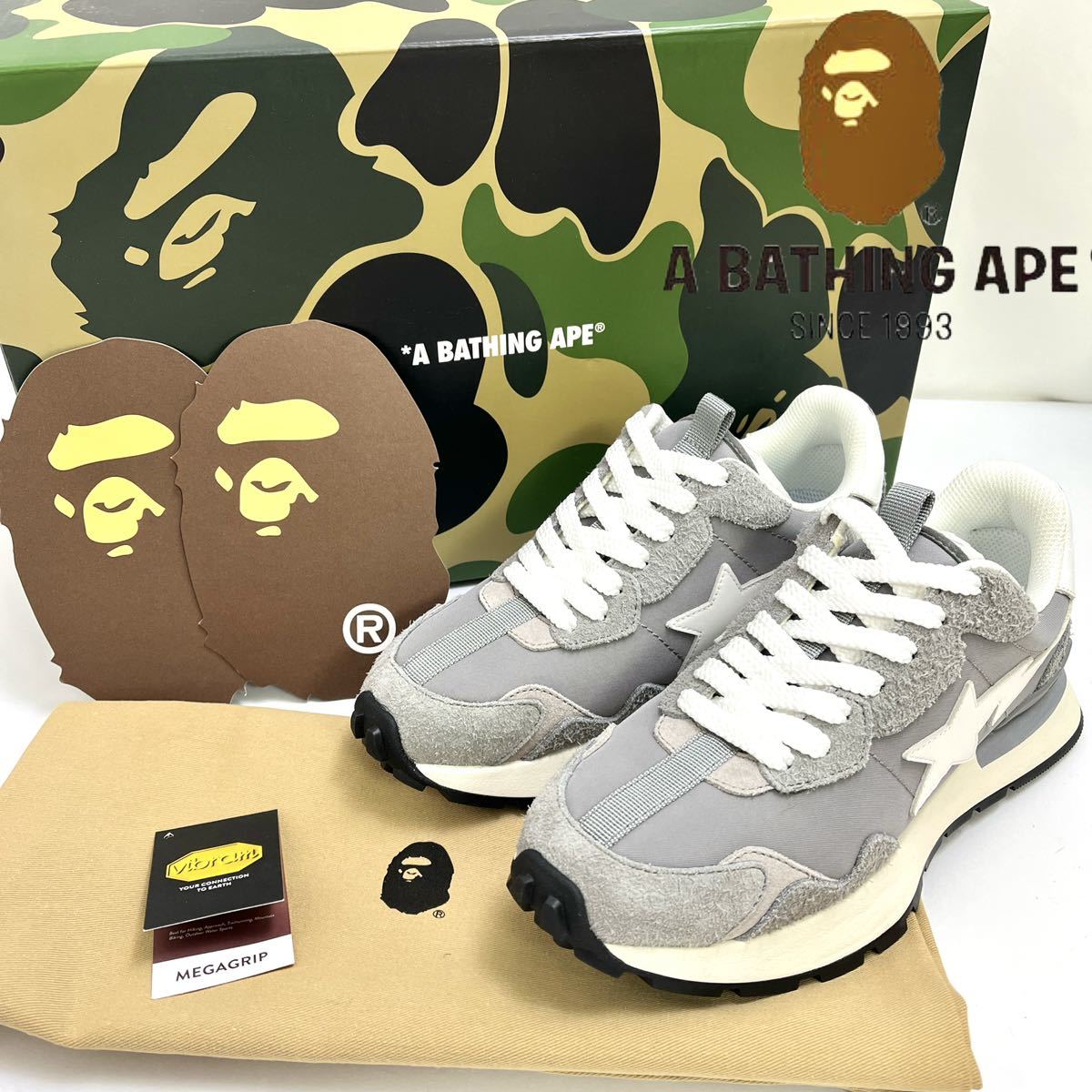 A BATHING APE ア ベイジング エイプ ROAD STA Express ロードスタ グレー ホワイト スニーカー 靴 2022年秋冬モデル レディース　24cm