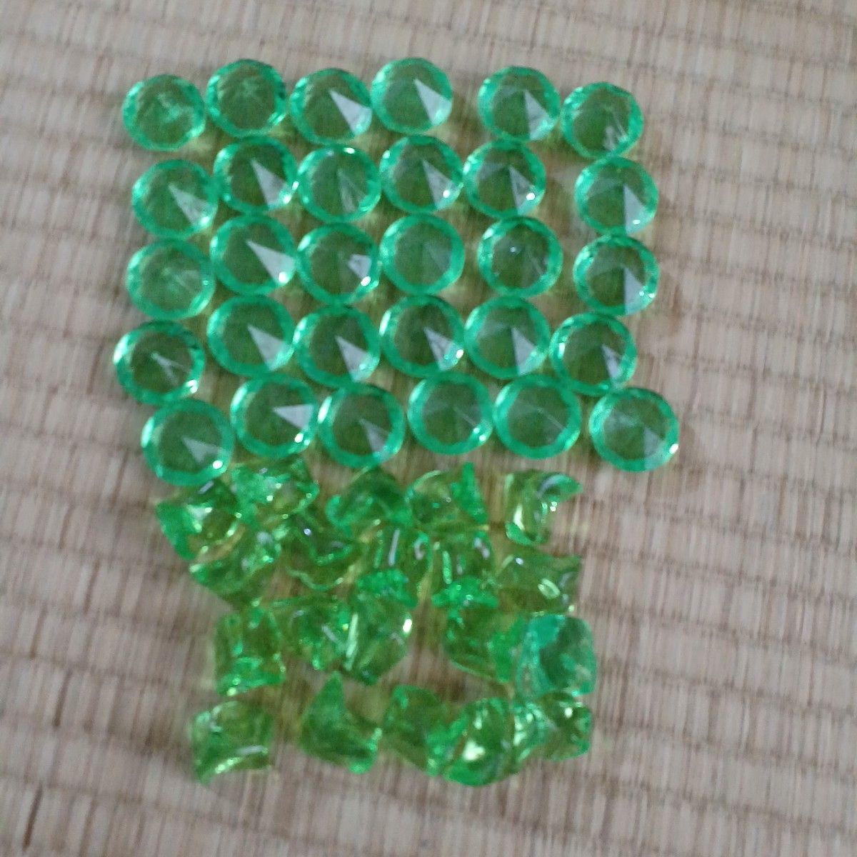 ゲームセンターの石　アクリルアイス　緑色　ノーマル+ダイヤ型　ランダム50個