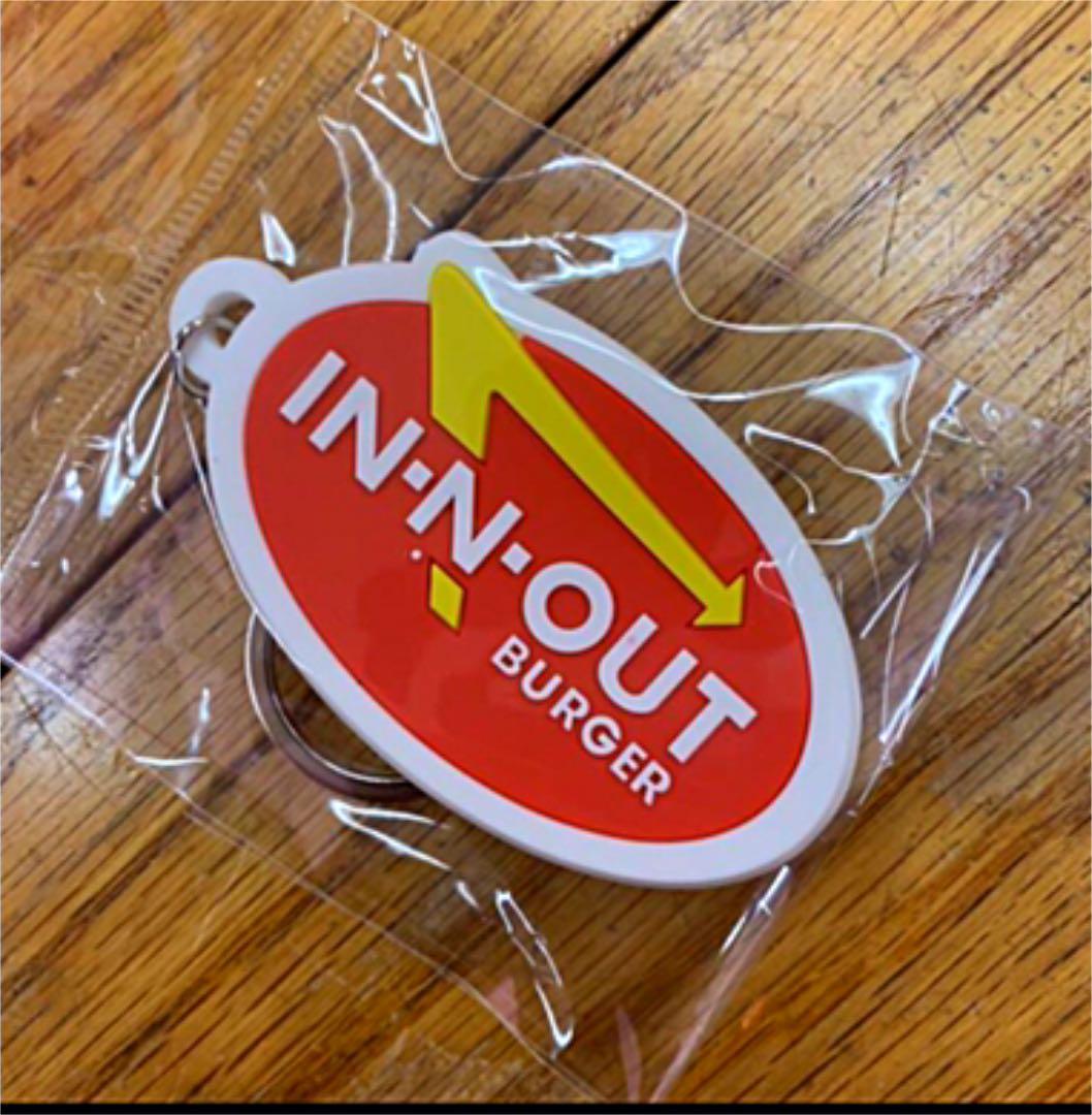 ラバーキーリング／IN-N-OUT インアンドアウト キーホルダー ファーストフード ハンバーガー　アメリカン雑貨 アクセサリー小物 カギ_画像1