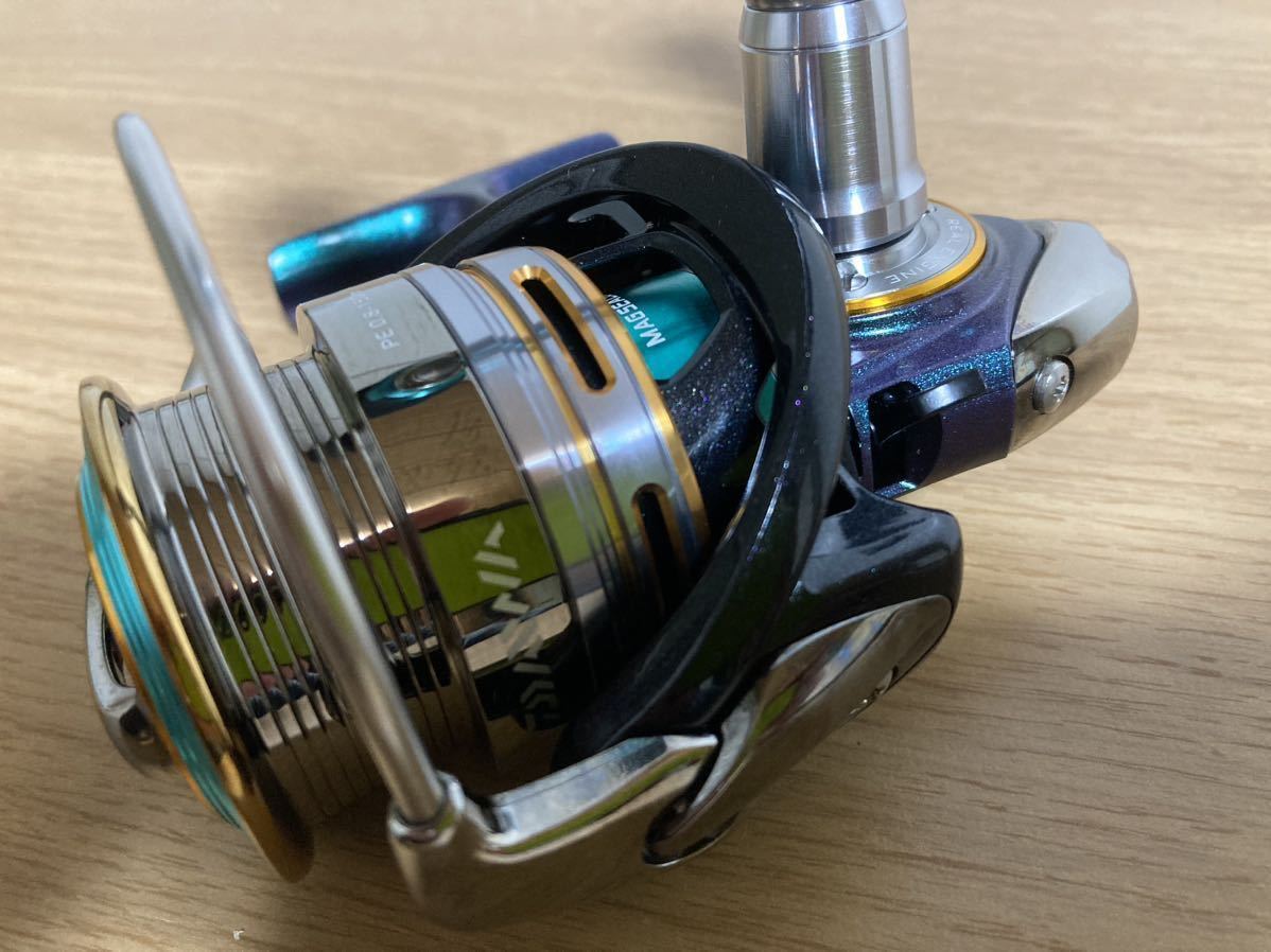 送料込み 貴重 ダイワ 12 エメラルダス 2508PE-DH 新品 未使用 送料込み 貴重 ダイワ 12 エメラルダス 2508PE-DH 新品 未使用
