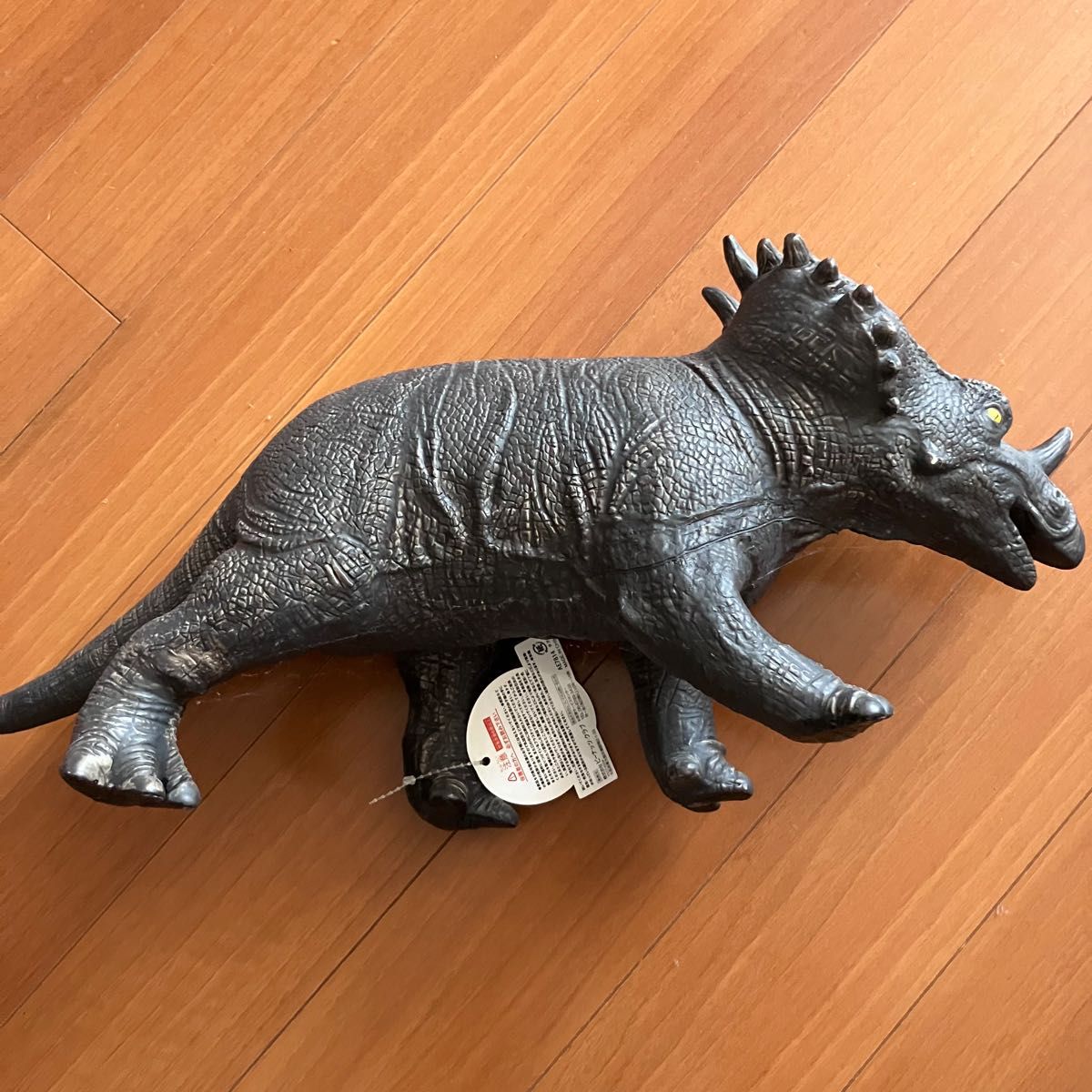 恐竜　BIGフィギュア ソフビ　ティラノサウルス　スピノサウルス　トリケラトプス　置物