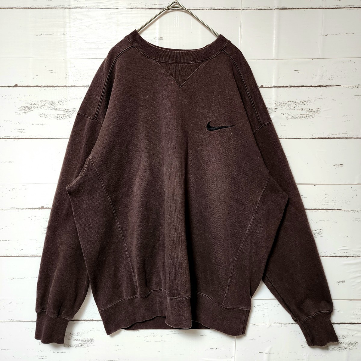 超希少》NIKE ナイキ スウェット トレーナー ブラウン 刺繍ロゴ 超希少》NIKE ナイキ スウェット トレーナー ブラウン 刺繍ロゴ