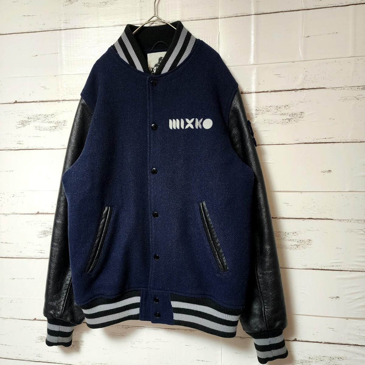 《超希少》XLARGE エクストララージ スタジャン 切替 レザー バックロゴ_画像6