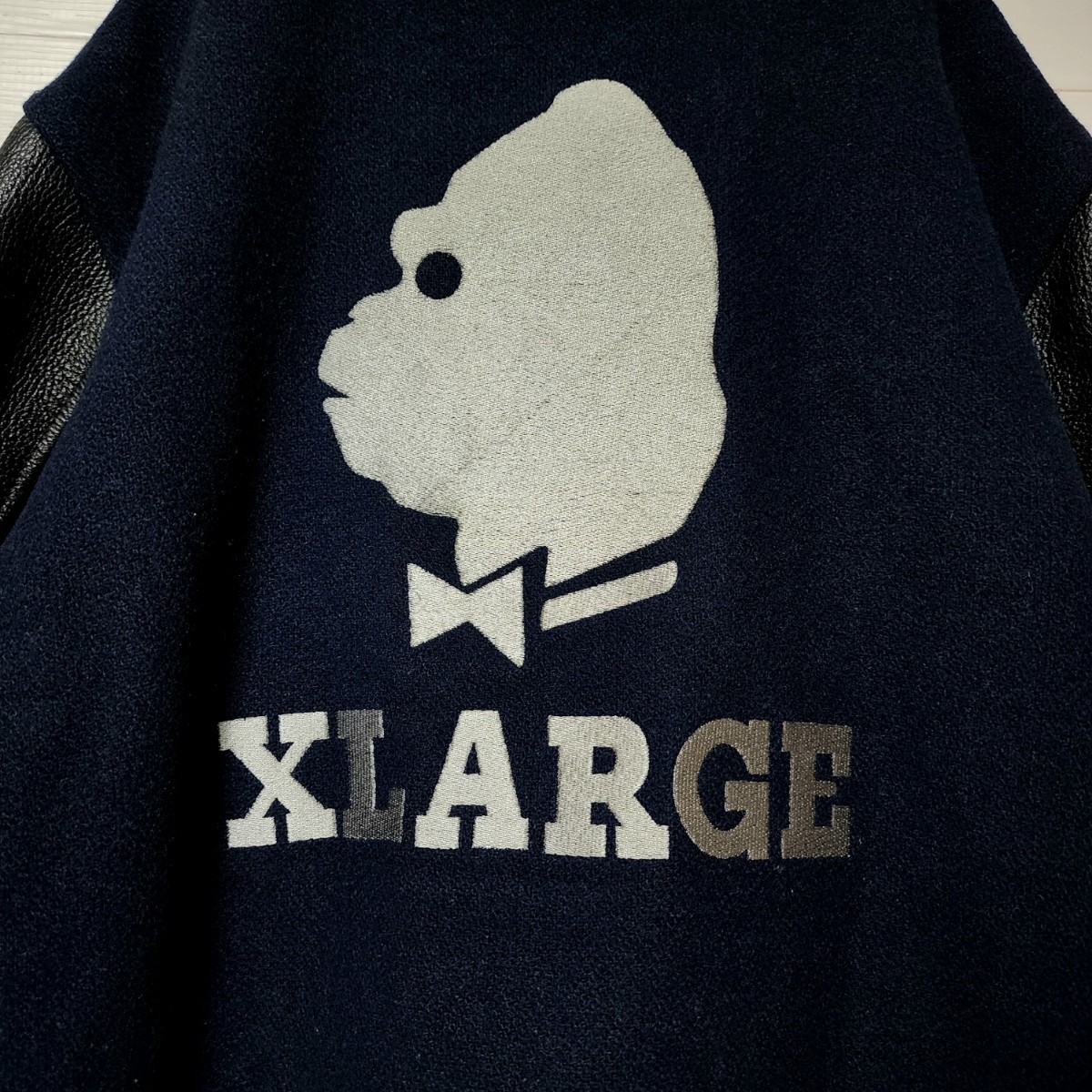 《超希少》XLARGE エクストララージ スタジャン 切替 レザー バックロゴ_画像4