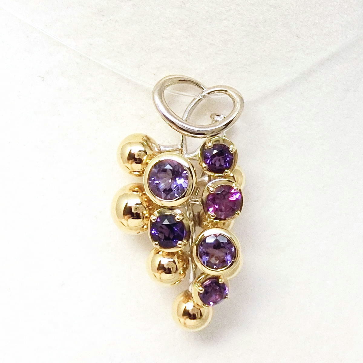 [Бесплатная доставка] Tasaki Tasaki Tazaki Pearl K18 750yg/WG Amethyst Grape Motif Broach Top ★ Новый законченный красивый предмет ★