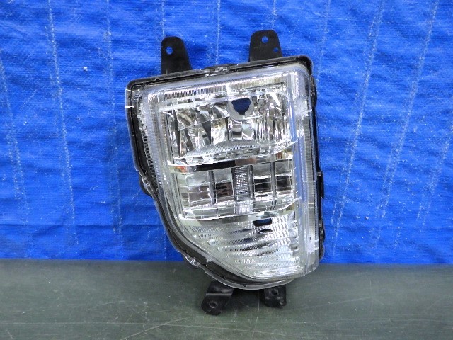 S1514　eKクロススペース　B34A　B35A　B37A　B38A　左フォグ　LED　114-2377A　点灯OK　美品_画像1