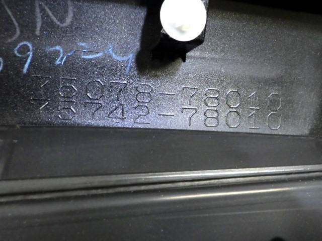 L125　レクサス　NX　AGZ10　AYZ10　左リアドア　モール　ガーニッシュ　63739-78010　75078-78010　75742-78010　未使用品　美品_画像4