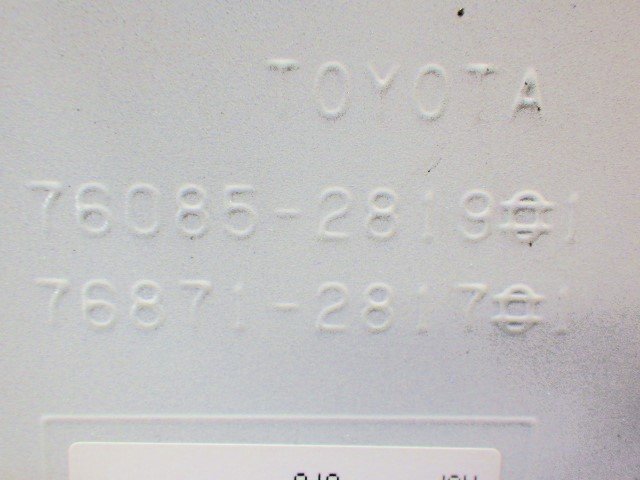 L224 ノア ヴォクシー エスクァイア ZRR80G ZRW80G ZRR80W ZWR80W リアスポイラー リアウイング 76085-28191 76871-28171　美品_画像7