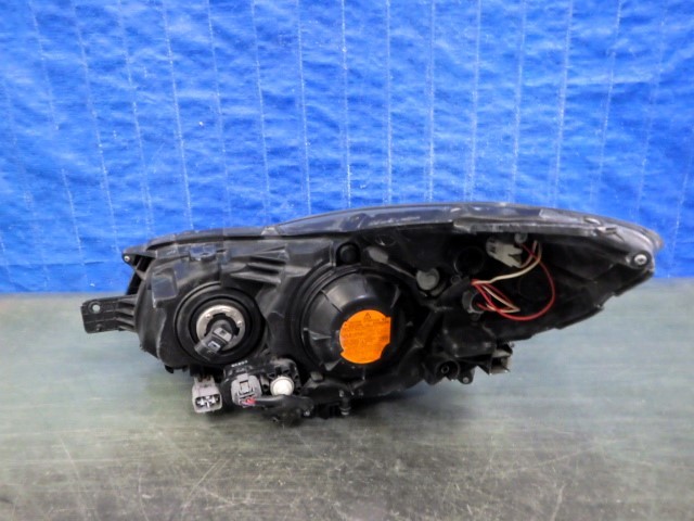 1552　インプレッサスポーツ　G4　GP　GJ　前期　右ライト　HID　バラスト付　P9932　1F　GP2　GP3　GP6　GP7　GJ2　GJ3　GJ6　GJ7　良品_画像2