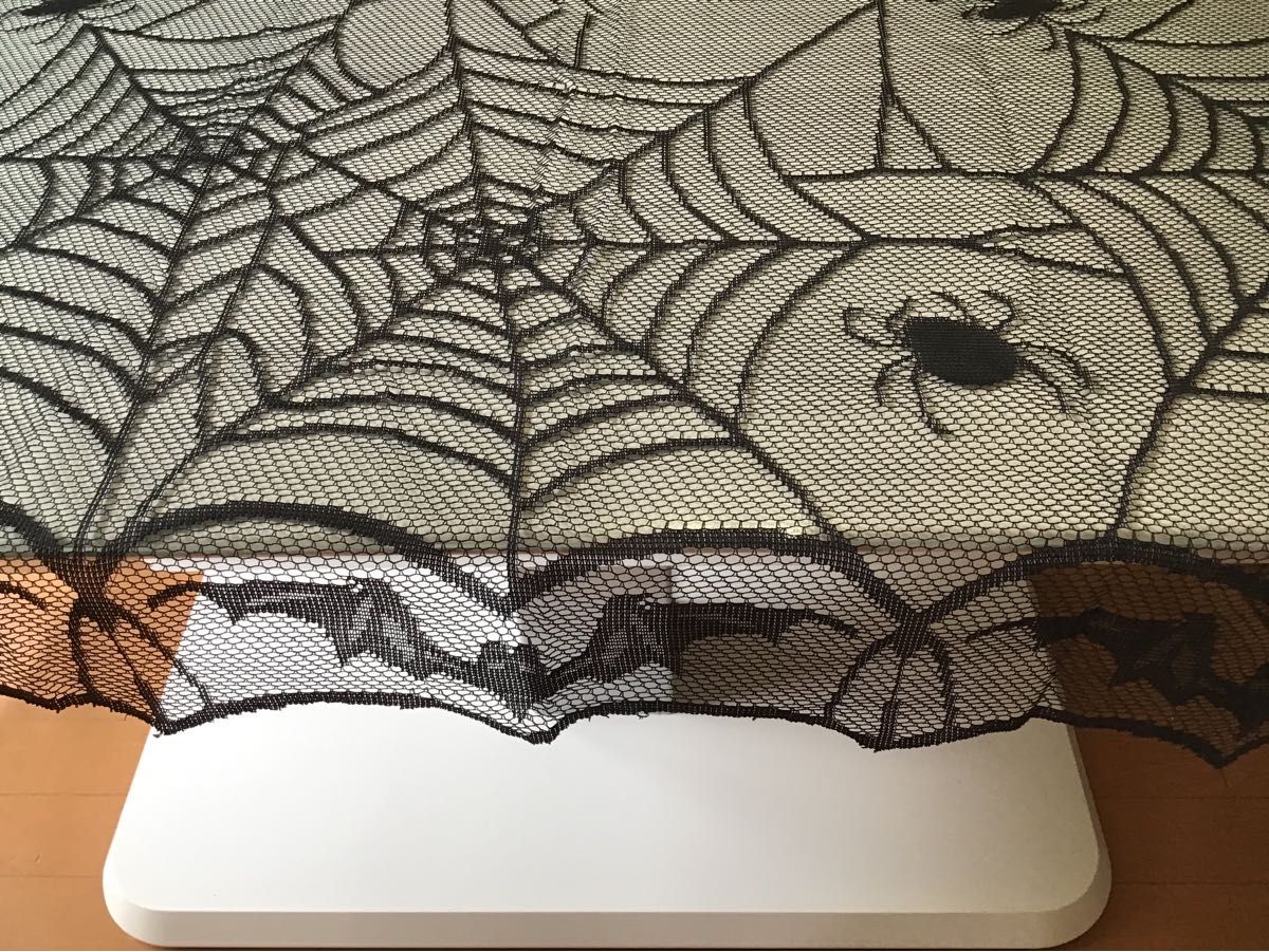 ハロウィン　室内装飾　テーブルクロス　パーティ　蜘蛛の巣柄　学園祭　店舗　大判