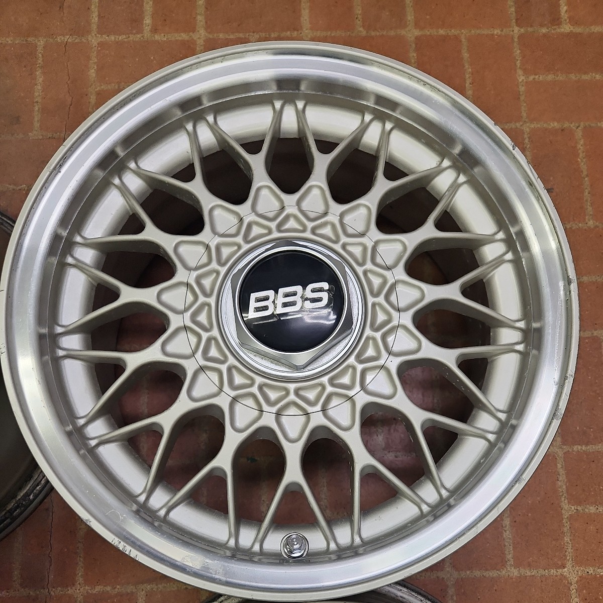 人気商品　いすゞ　ピアッツァ　JR120/130 純正オプション BBS　14インチ　6J+24　4H-100　中古　当時物_画像3