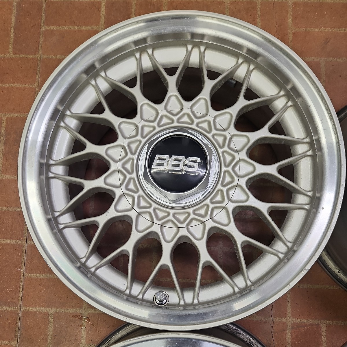 人気商品　いすゞ　ピアッツァ　JR120/130 純正オプション BBS　14インチ　6J+24　4H-100　中古　当時物_画像2