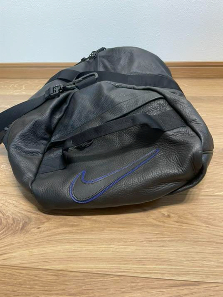 正規品 シュプリーム ダッフルバッグ Supreme ×NIKE ナイキコラボ ボストンバッグ レザー ブラック ドラムバッグ Leather Duffle Bag_画像4