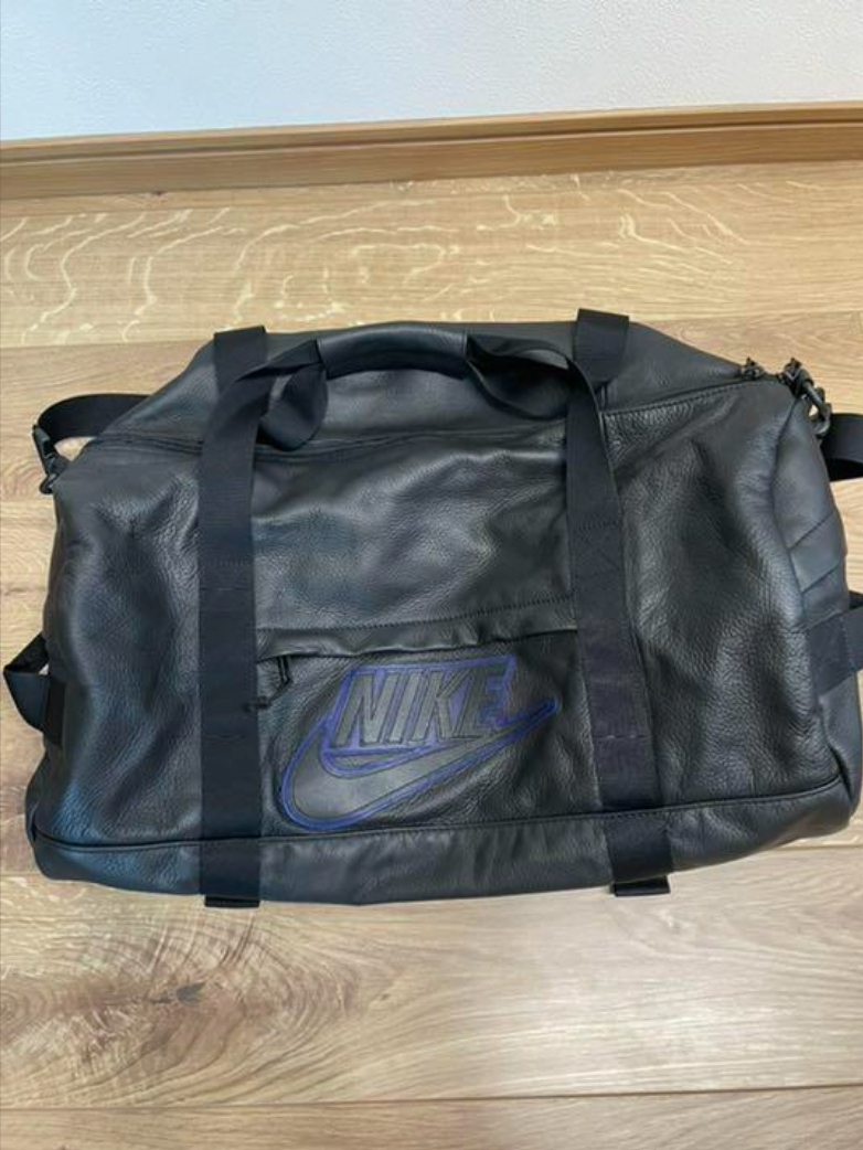 正規品 シュプリーム ダッフルバッグ Supreme ×NIKE ナイキコラボ ボストンバッグ レザー ブラック ドラムバッグ Leather Duffle Bag_画像3