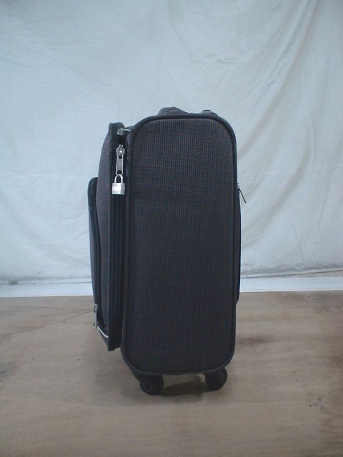 3807　CHARINFG CROSS　グレー　スーツケース　キャリケース　旅行用　ビジネストラベルバック_画像2