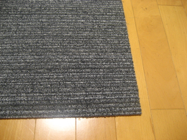 日本製タイルカーペット（２０枚）厚み約6.5mm（１２７０）在庫１６９枚・１枚２１０円～_画像2