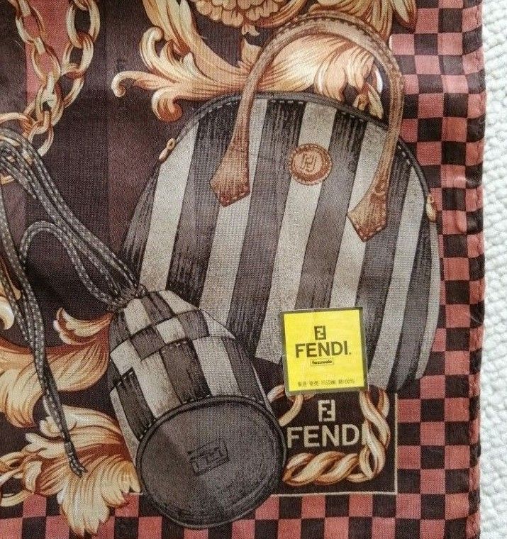 新品未使用　FENDI　大判ハンカチ　バッグ柄　ラージコレクション　ズッカ柄　ペカン柄　透かし織　フェンディ　ハンカチーフ