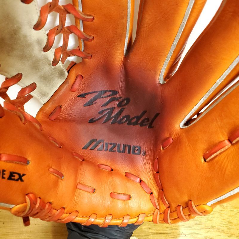 ミズノ 高橋由伸モデル Mマークラベル Yウェブ Mizuno 一般用 ミズノ 高橋由伸モデル Mマークラベル Yウェブ Mizuno 一般用
