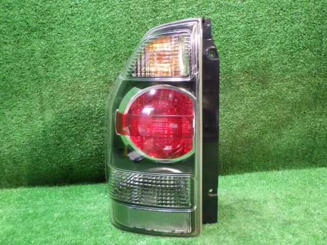  Pajero CBA-V87W left tail lamp / tail light Short VR-2 4WD 5 person W23A75 Stanley P6523 8330A357
